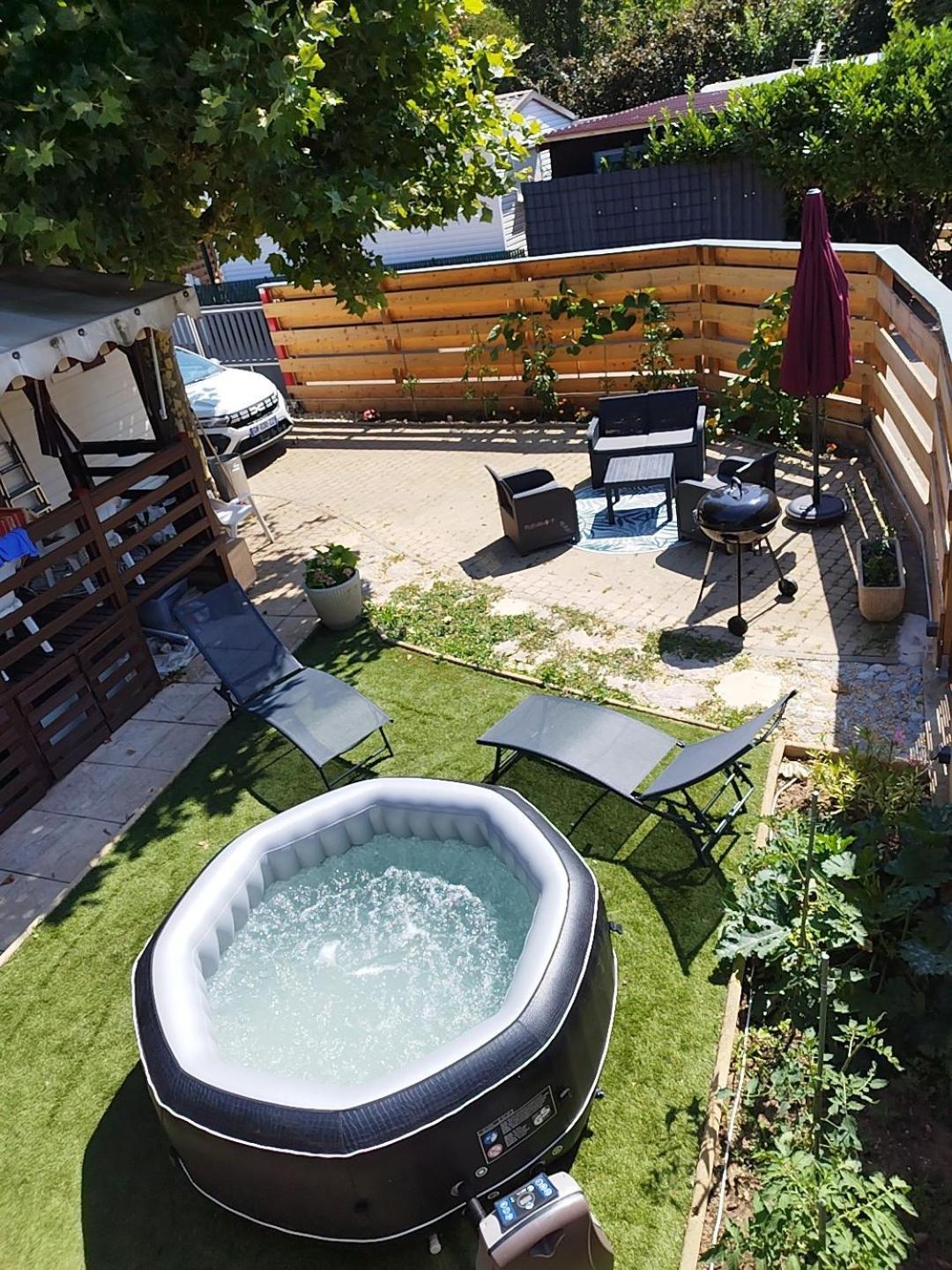 Hotel Havre De Paix Bord De Saone Avec Jacuzzi Massieux Zewnętrze zdjęcie